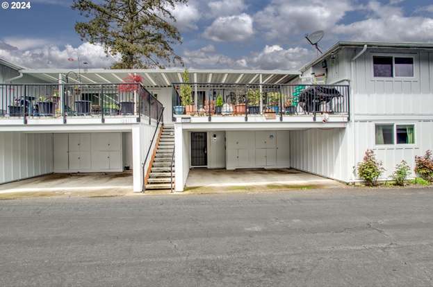 12813 SE Stark St Unit A7, Portland, OR 97233 | MLS# 24527363 | Redfin