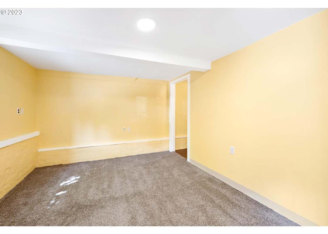 127 Washington St, Astoria, OR 97103