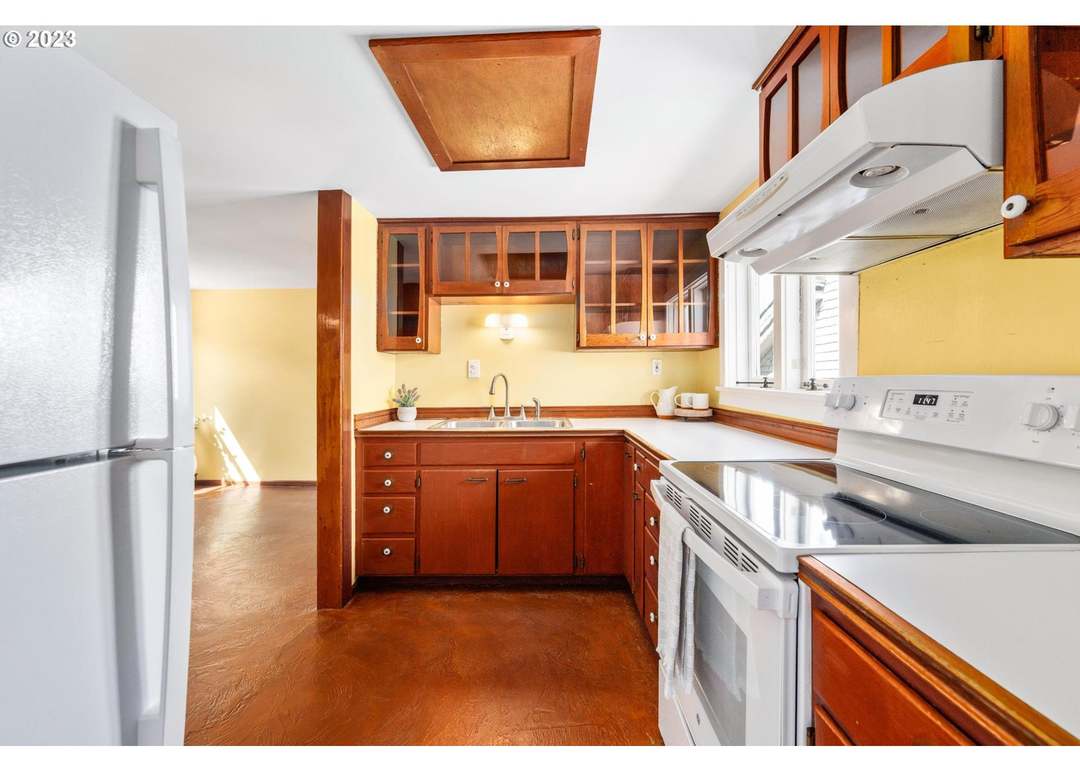 127 Washington St, Astoria, OR 97103