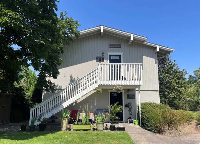Property at 1579 Garfield Pl, Eugene, OR 97402, 2 beds, 1 bath