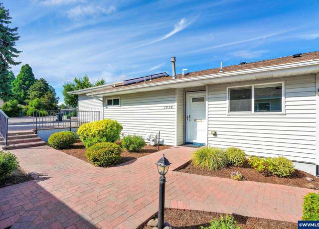 Property at 2858 Oakcrest Dr NW, Salem, OR 97304, 1 bed, 1 bath