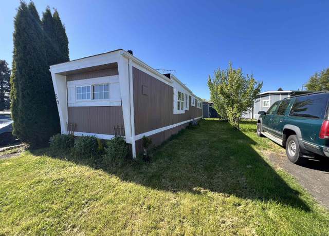 Property at 2400 SE Stratus Ave #52, Mcminnville, OR 97128, 2 beds, 1 bath