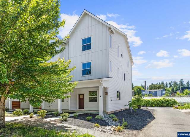 Property at 2116 Audubon Ave SE, Salem, OR 97310, 3 beds, 2.5 baths