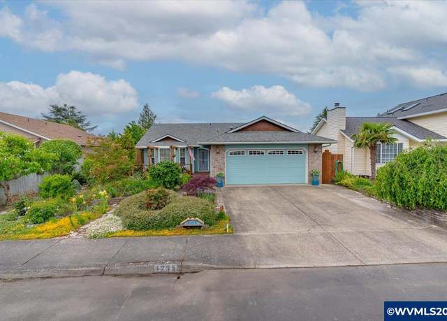 Property at 4255 Great Plns NE, Salem, OR 97305, 3 beds, 2 baths