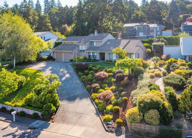 Property at 3154 Camellia Dr S, Salem, OR 97302, 5 beds, 3.5 baths