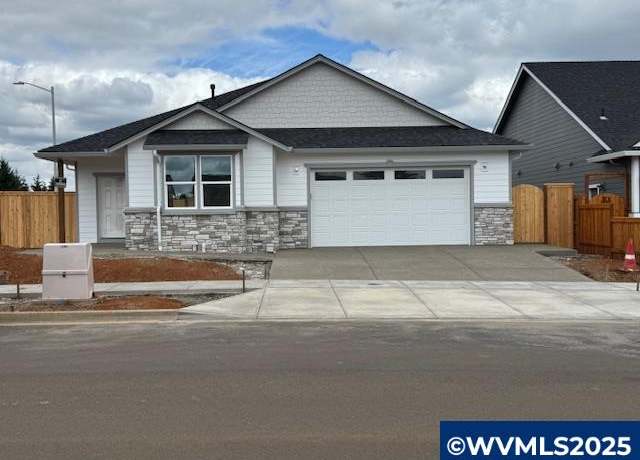 Property at 725 Jordan Elizabeth Ave SE, Salem, OR 97306, 3 beds, 2 baths