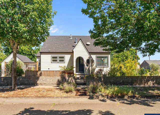 Property at 1790 Capitol St SE, Salem, OR 97302, 2 beds, 2 baths