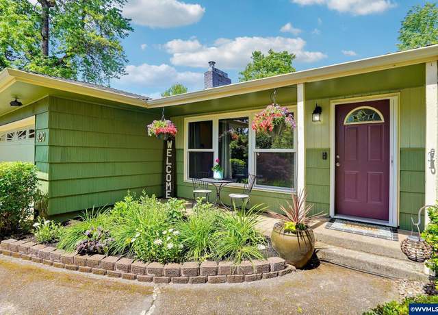 Property at 329 Moonlight Ave SE, Salem, OR 97302, 3 beds, 1.5 baths