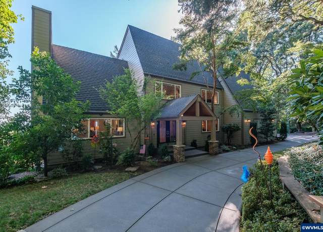 Property at 341 Maple Hl NW, Salem, OR 97304, 4 beds, 3.5 baths