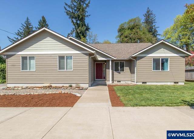 Property at 211 SW Broadway St, Mill City, OR 97360, 3 beds, 2.5 baths