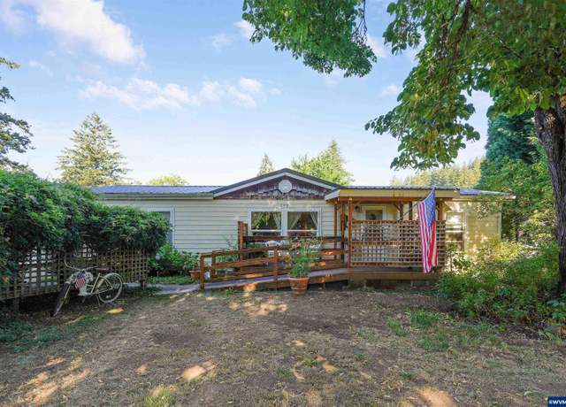 Property at 175 NE 4th Ave, Mill City, OR 97360, 3 beds, 2 baths