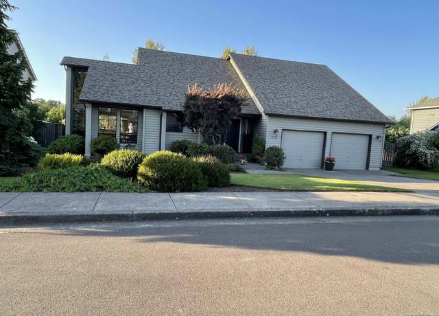 Property at 2145 Rock Ledge Dr, Keizer, OR 97303, 4 beds, 2 baths