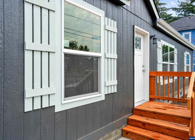 Property at 851 NW Alder St, Mill City, OR 97360, 3 beds, 2 baths