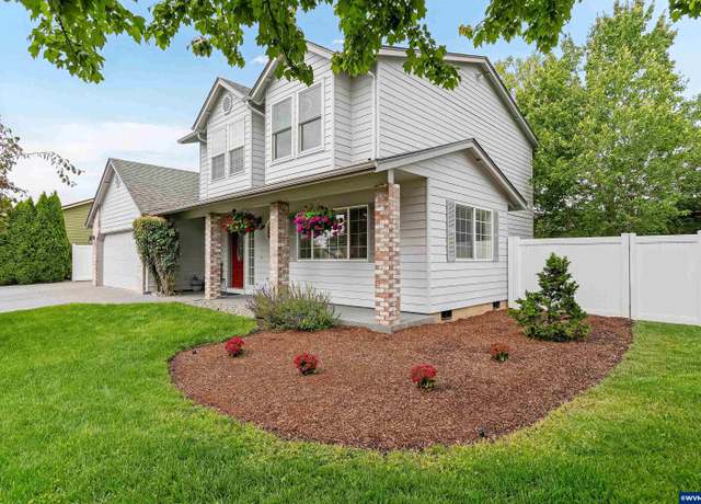 Property at 421 SE Davis St, Dallas, OR 97338, 3 beds, 2.5 baths