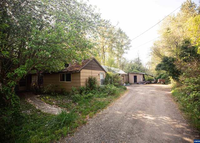 Property at 1835 SW Edging Dr, Corvallis, OR 97333, 4 beds, 2 baths