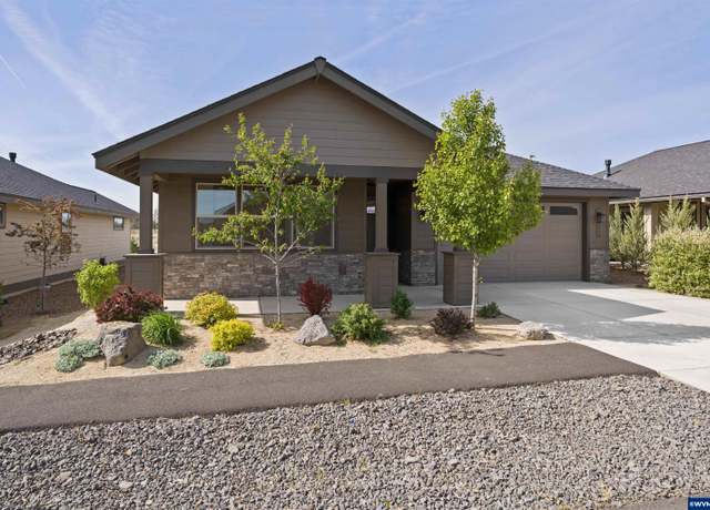 Property at 2366 NW Redwood Ave, Redmond, OR 97756, 2 beds, 2 baths