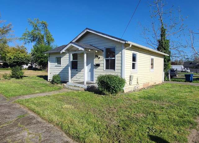 Property at 323 Academy St NE, Salem, OR 97301, 2 beds, 1 bath