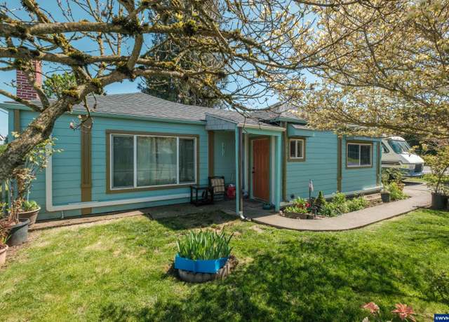 Property at 2012 Hollywood Dr NE, Salem, OR 97305, 2 beds, 1 bath