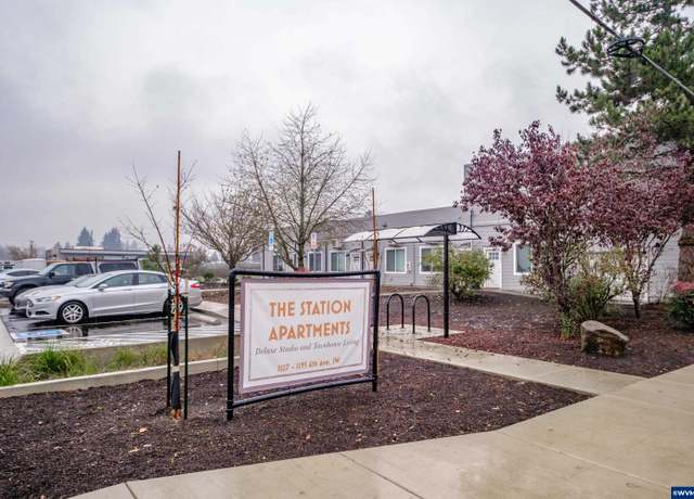 Property at 1127-1195 6th Ave SE, Albany, OR 97321, 2 beds, 4 baths