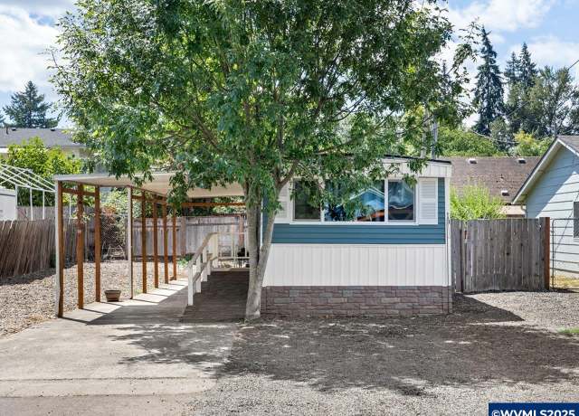 Property at 1341 Quince St, Sweet Home, OR 97386, 2 beds, 1 bath