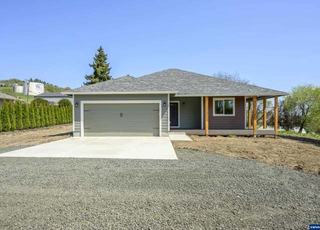 Property at 440 NW Gutbrod St, Sheridan, OR 97378, 4 beds, 2 baths