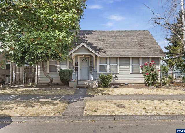 Property at 771 21st St SE, Salem, OR 97301, 4 beds, 4 baths