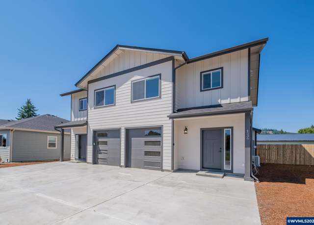 Property at 4536 Live Oak St, Sweet Home, OR 97386, 3 beds, 2.5 baths