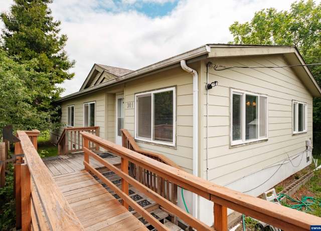 Property at 301 N 18th St, Philomath, OR 97370, 3 beds, 2 baths