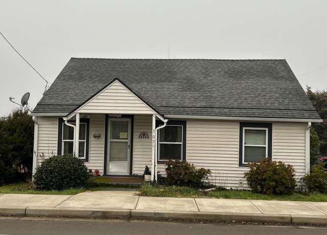 Property at 3075 Hollywood Dr NE, Salem, OR 97305, 3 beds, 1 bath