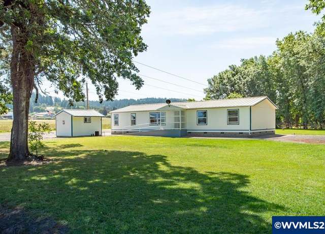 Property at 38404 Payne Dr, Lebanon, OR 97355, 3 beds, 2 baths