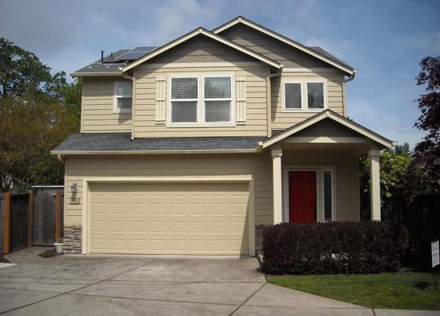 Property at 840 N Pointe Dr NW, Albany, OR 97321, 3 beds, 2.5 baths