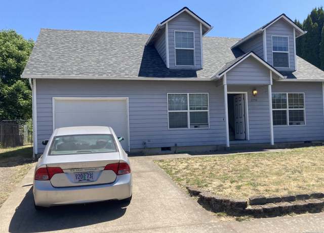 Property at 2759 S 12th St, Lebanon, OR 97355, 3 beds, 2 baths