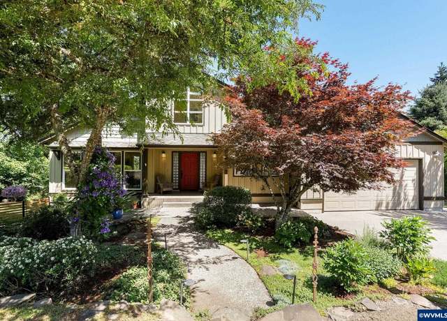 Property at 3381 Crest Lp NW, Albany, OR 97321, 3 beds, 2.5 baths