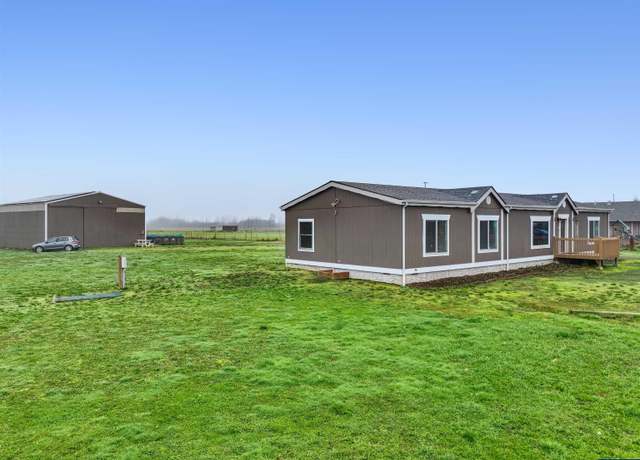 Property at 2690 Stoltz Hl, Lebanon, OR 97355, 3 beds, 2 baths