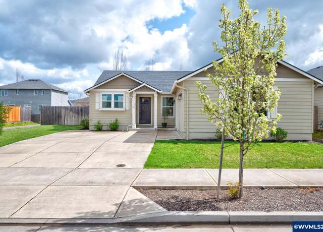 Property at 1501 Washington St, Independence, OR 97351, 3 beds, 2 baths