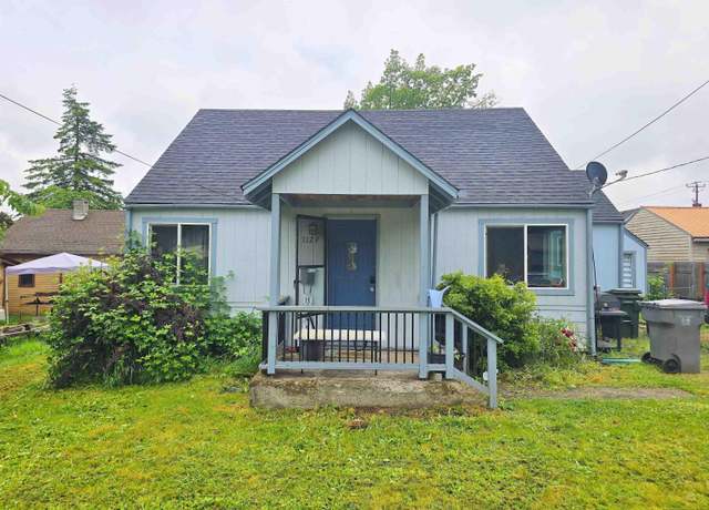 Property at 1129 1st Ave, Sweet Home, OR 97386, 4 beds, 2.5 baths
