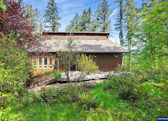 Property at 24235 Columbine Dr, Philomath, OR 97370, 4 beds, 2.5 baths