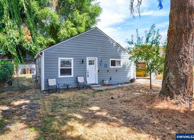 Property at 1116 Poplar St, Sweet Home, OR 97368, 2 beds, 1 bath