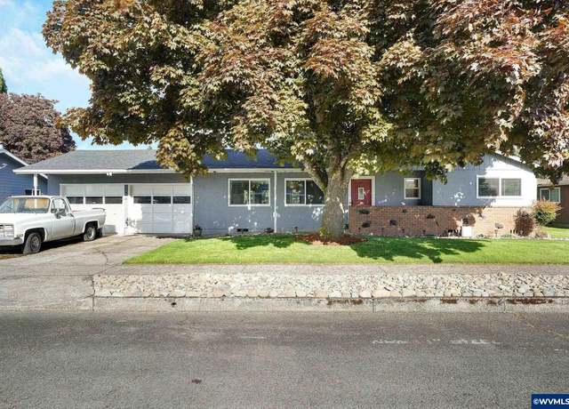 Property at 1470 N 4th Ave, Stayton, OR 97383, 3 beds, 2 baths