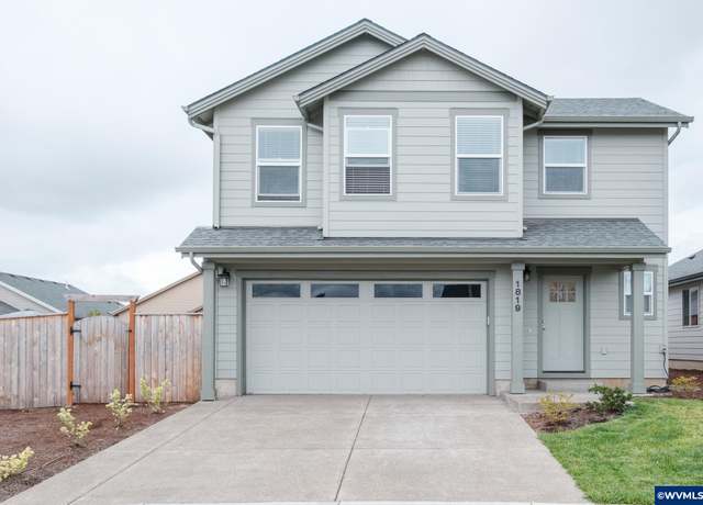 Property at 1819 SE Blueberry St, Dallas, OR 97338, 3 beds, 2.5 baths