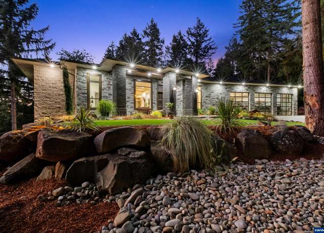 Property at 4005 Cloudview Dr S, Salem, OR 97302, 4 beds, 3.5 baths
