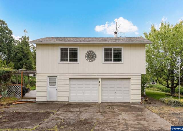 Property at 33724 Viewcrest Dr NE, Albany, OR 97322, 4 beds, 1 bath