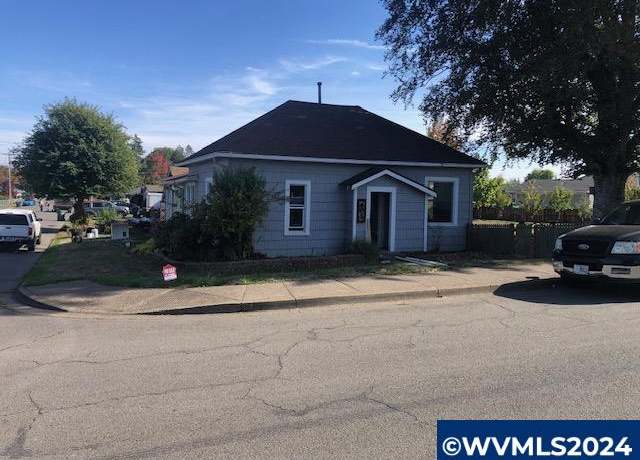 Property at 403 Warren St S, Monmouth, OR 97361, 2 beds, 2 baths