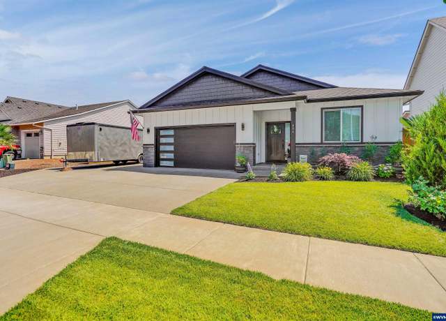 Property at 806 Ike Mooney St NE, Silverton, OR 97381, 4 beds, 2 baths