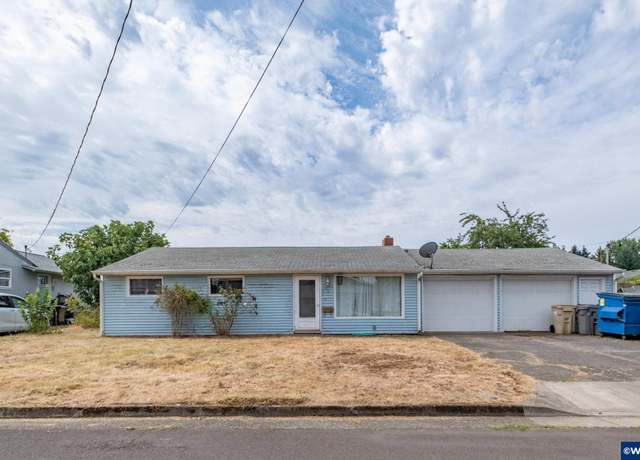 Property at 760 E Elmore St, Lebanon, OR 97355, 3 beds, 2 baths
