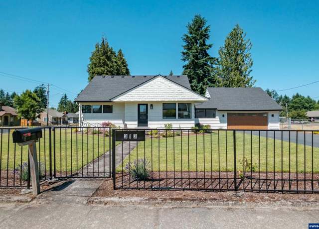 Property at 313 N Evergreen Ave, Stayton, OR 97383, 3 beds, 3 baths