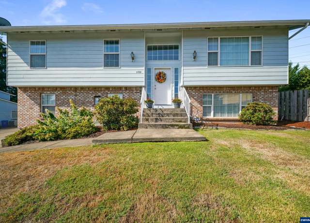 Property at 1315 29th Ct NW, Salem, OR 97304, 4 beds, 2.5 baths