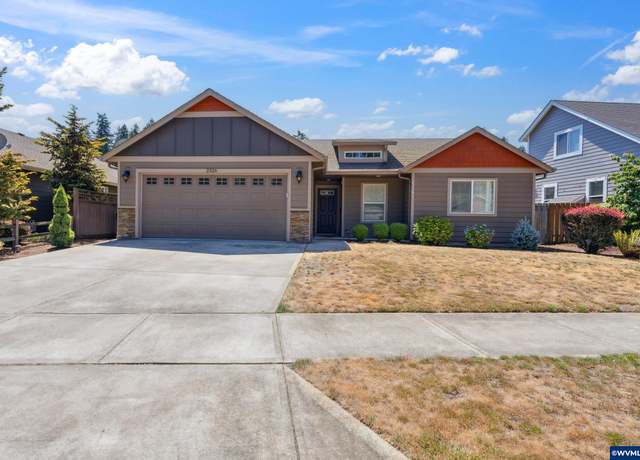 Property at 2326 Equestrian Lp S, Salem, OR 97302, 3 beds, 2 baths