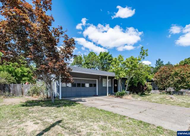 Property at 745 Azalea St, Lebanon, OR 97355, 3 beds, 1 bath