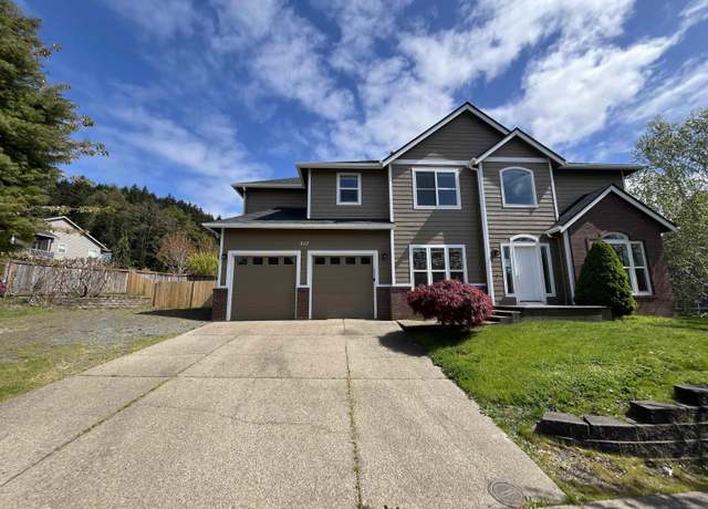 Property at 822 Pioneer Dr, Silverton, OR 97381, 4 beds, 2.5 baths